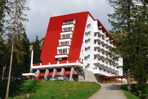 Das Hotel Peștera, 2009