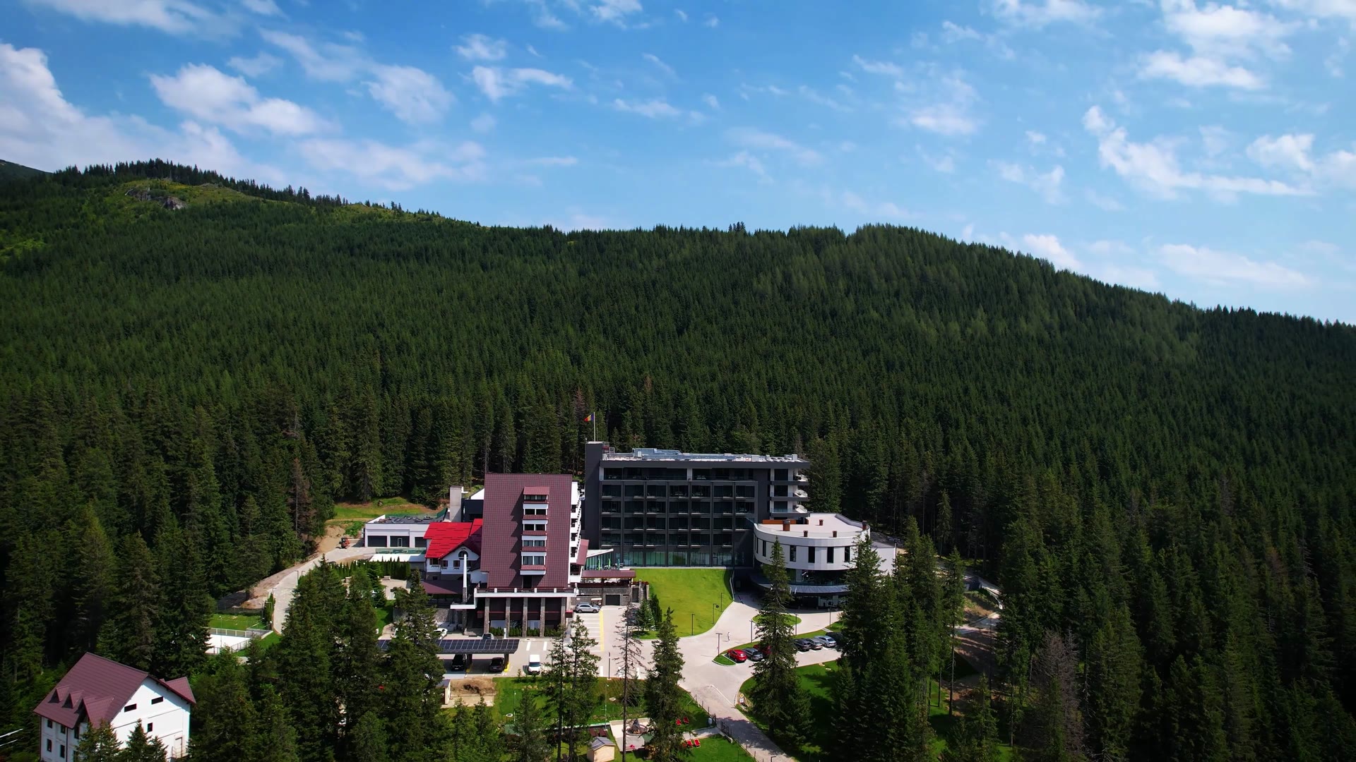 Hotel Peștera și Munții Bucegi